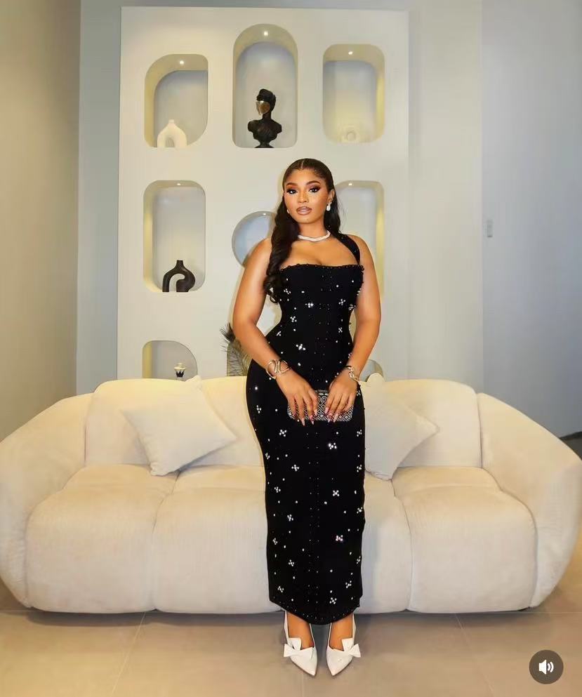 Sexy Off-the-Shoulder Small Rhinestone Bandage Dress for Elegant Evening Banquet
